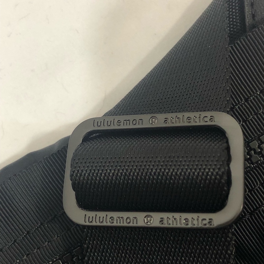 New Lululemon cross body n fanny pack bag - Picture 5 of 8